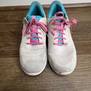 Youth Kizik Athens size 6.5